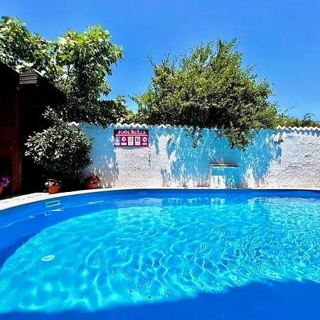 With Pool Apartamento Mostar