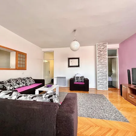 With Pool Apartment *